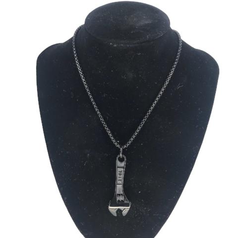 ADJUSTABLE WRENCH NECKLACE BLACK CHAIN